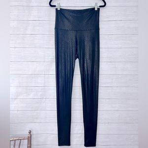 Cherish High Rise Snakeskin Print Textured Legging Boutique Medium 💗